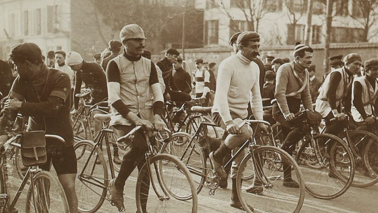 The Paris-Roubaix edition that ended almost like a burlesque film